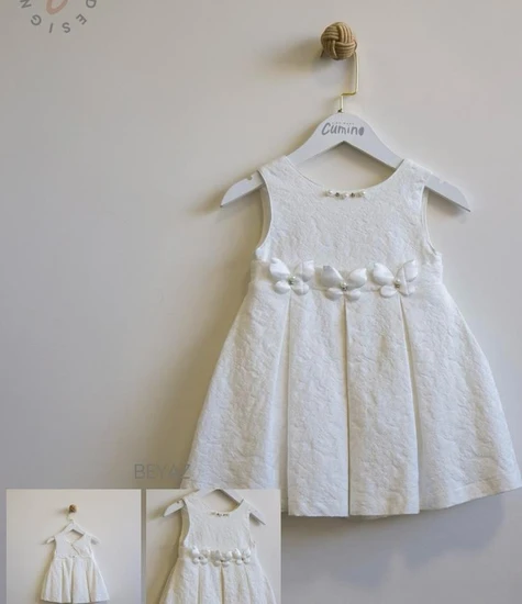 שמלה בצבע קרם מבית CUMINO